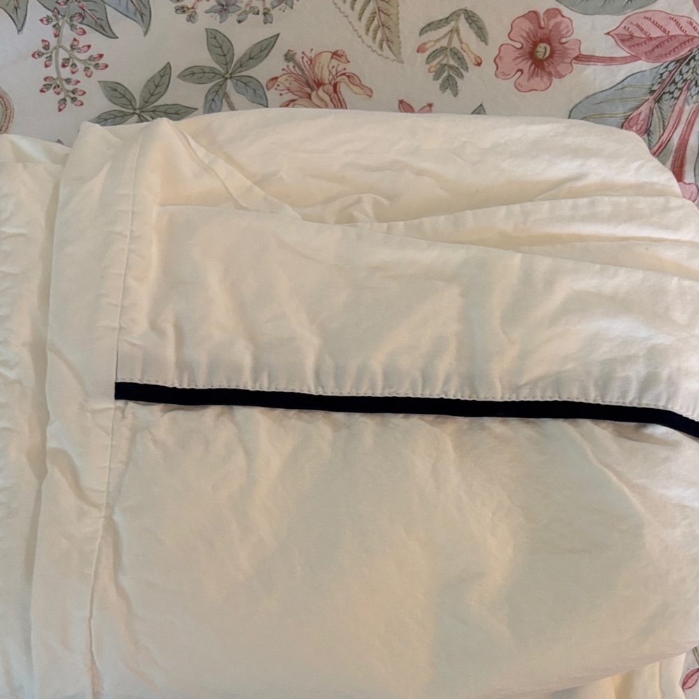 Serena & Lily eastern king sheet set white with navy trim